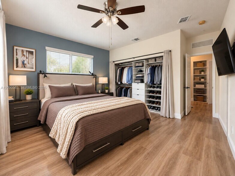 Building Photo - 2913 S Greenleaf Cir