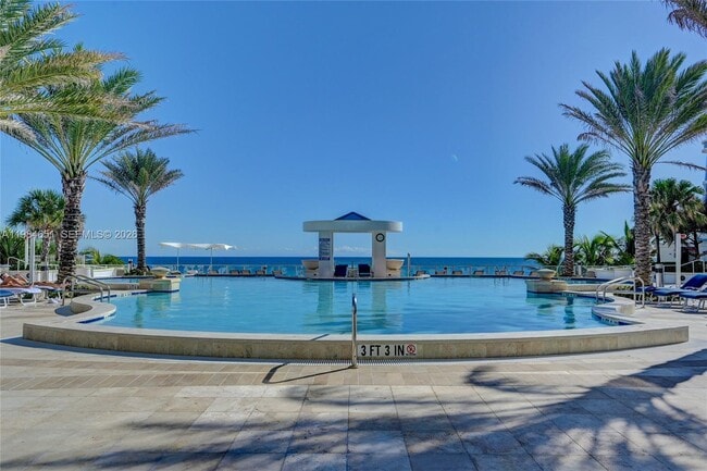 Building Photo - 3101 S Ocean Dr