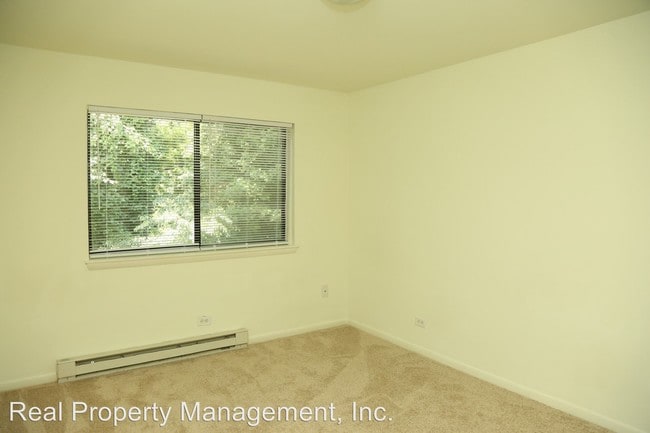 Building Photo - 2206 N Berkshire Rd