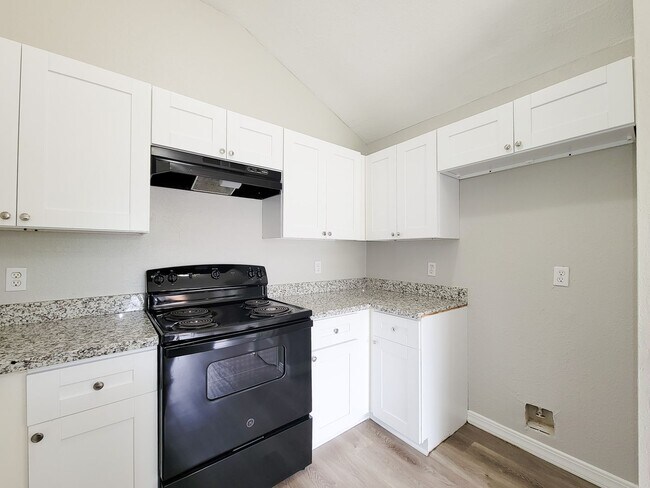 Building Photo - 15814 Murrelet Ct