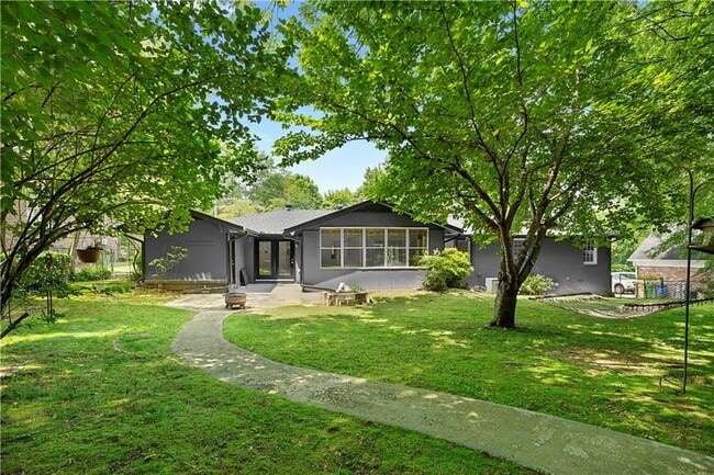Building Photo - 2661 Fleur De Lis Pl