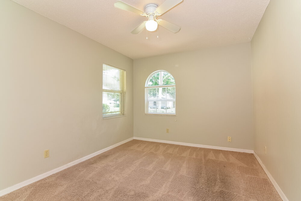Building Photo - 704 Sand Ridge Dr