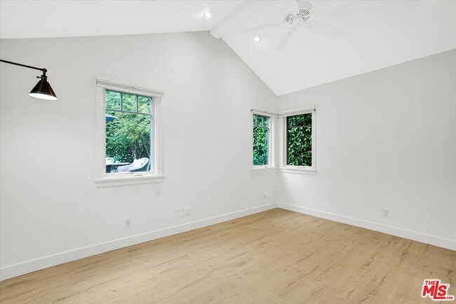 Building Photo - 245 21st St