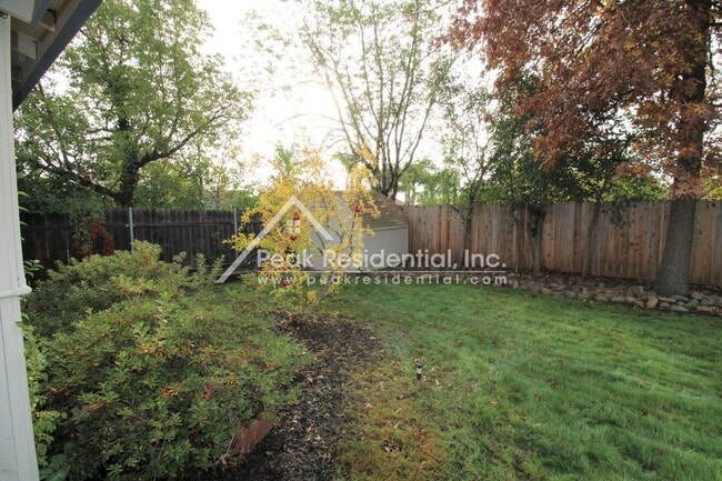 Building Photo - Wonderful Orangevale 4bd/2ba Home with 2 C...