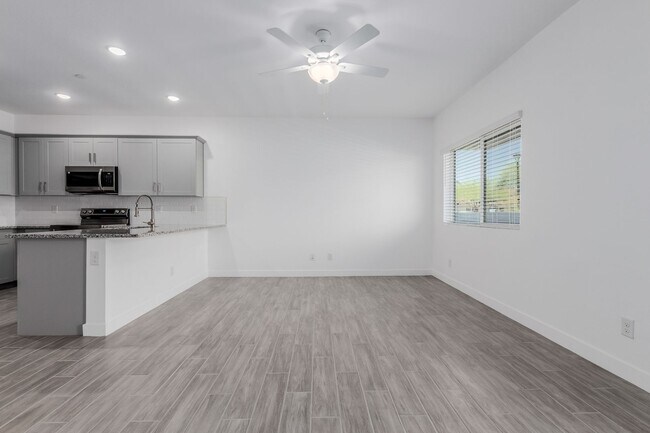 Building Photo - Brand New Townhome For Rent