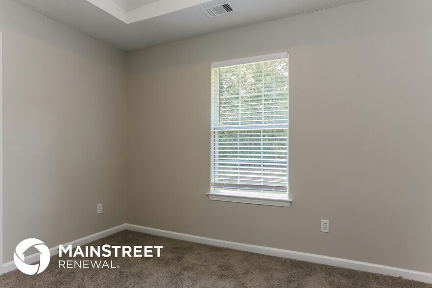 Building Photo - 5553 Wind River Ln