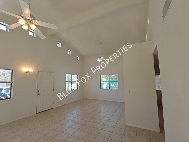 Building Photo - 3318 E Bellevue St