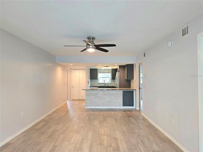 Building Photo - 12900 Vonn Rd