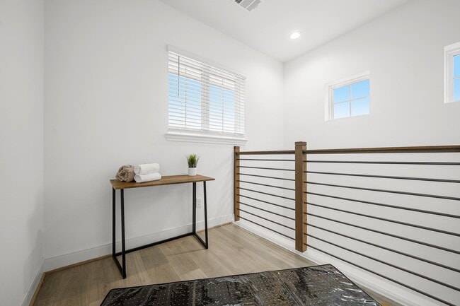 Building Photo - 8906 Covenant Pl