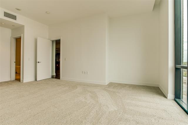 Building Photo - 5656 N Central Expy