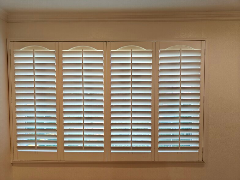 Building Photo - 15192 Tungwood St