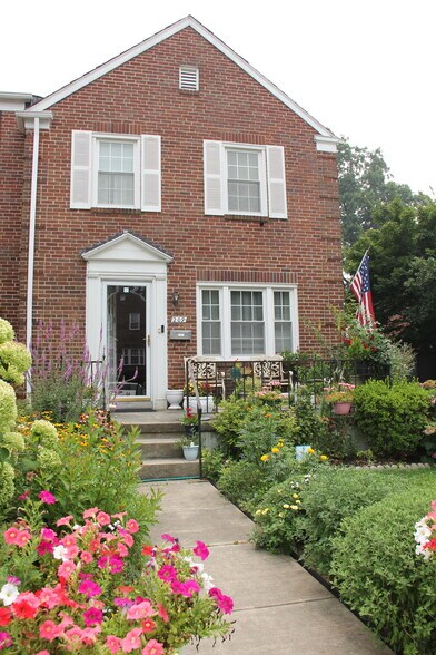 Building Photo - 209 Brandon Rd