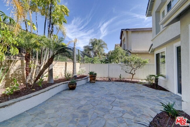 Building Photo - 3145 White Cedar Pl