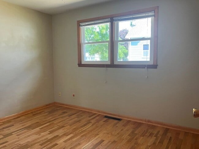 Building Photo - 501 N Church St