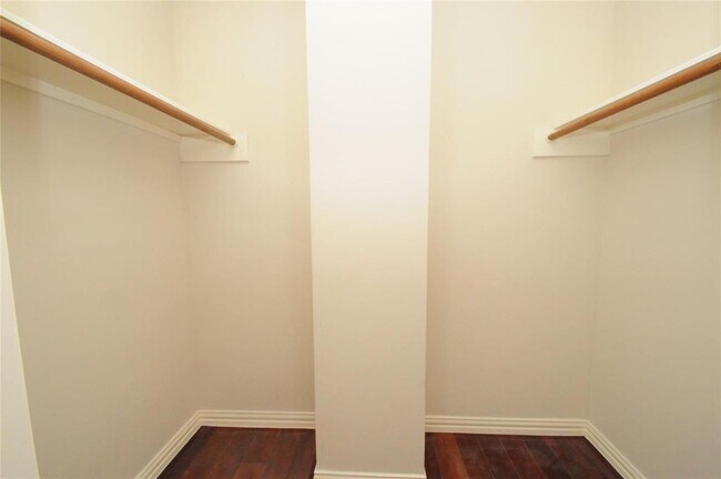 Building Photo - 16127 Eaglewood Spring Ct