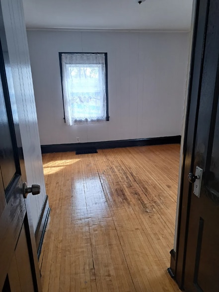 Building Photo - 3122 N Morgan Ave