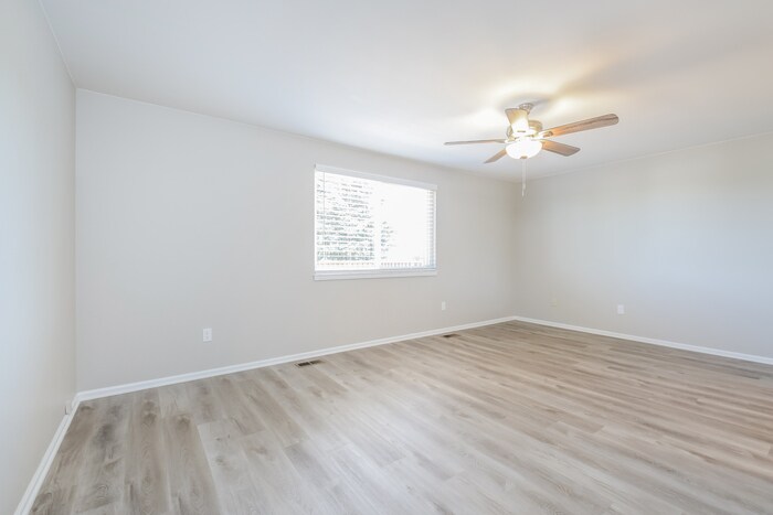 Building Photo - 4230 S Biscay Cir