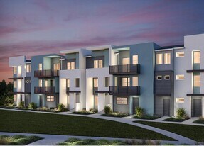 Building Photo - 527 Clover Cir