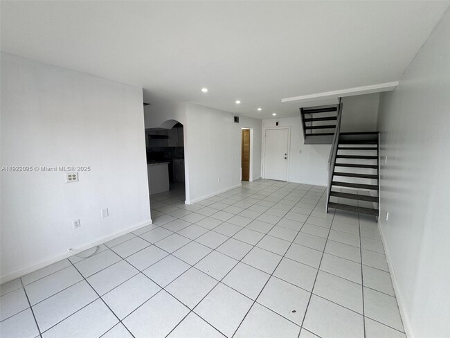 Building Photo - 10651 SW 108th Ave