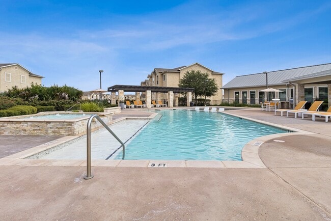 Primary Photo - Silverado Apartments