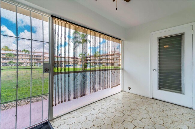 Building Photo - 5300 Washington St