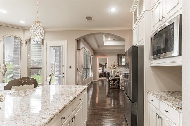 Building Photo - 20315 Knights Branch Dr