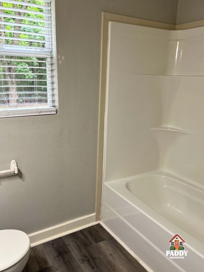 Building Photo - 616 Arizona Ave