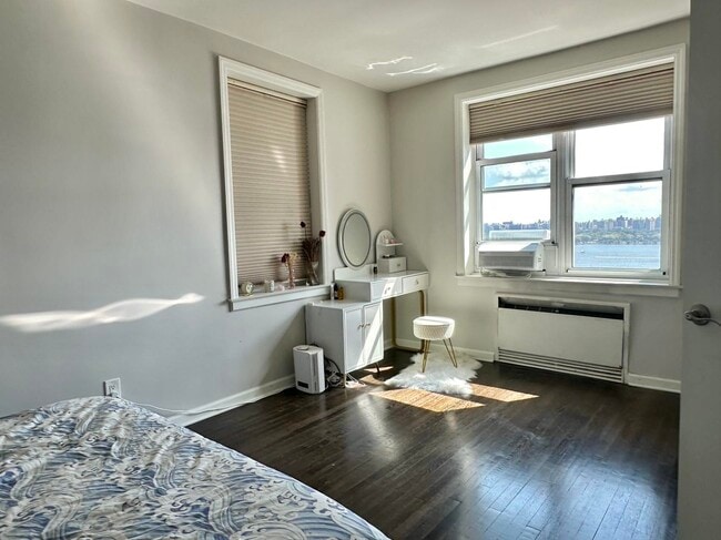 Building Photo - 8650 BLVD E