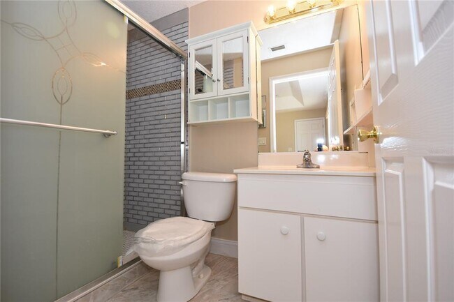 Building Photo - 16 Richland Ln