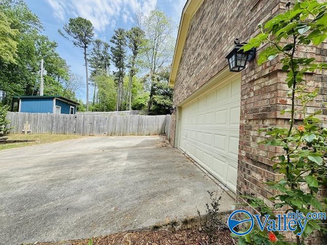 Building Photo - 295 Becky Dr