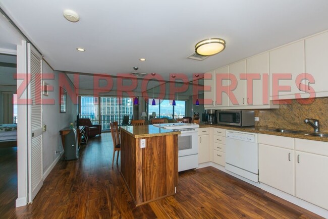 Building Photo - fully furnished 1/1/1 condo at Harbor Squa...