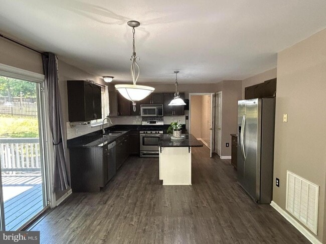 Building Photo - 13220 Willow Point Dr