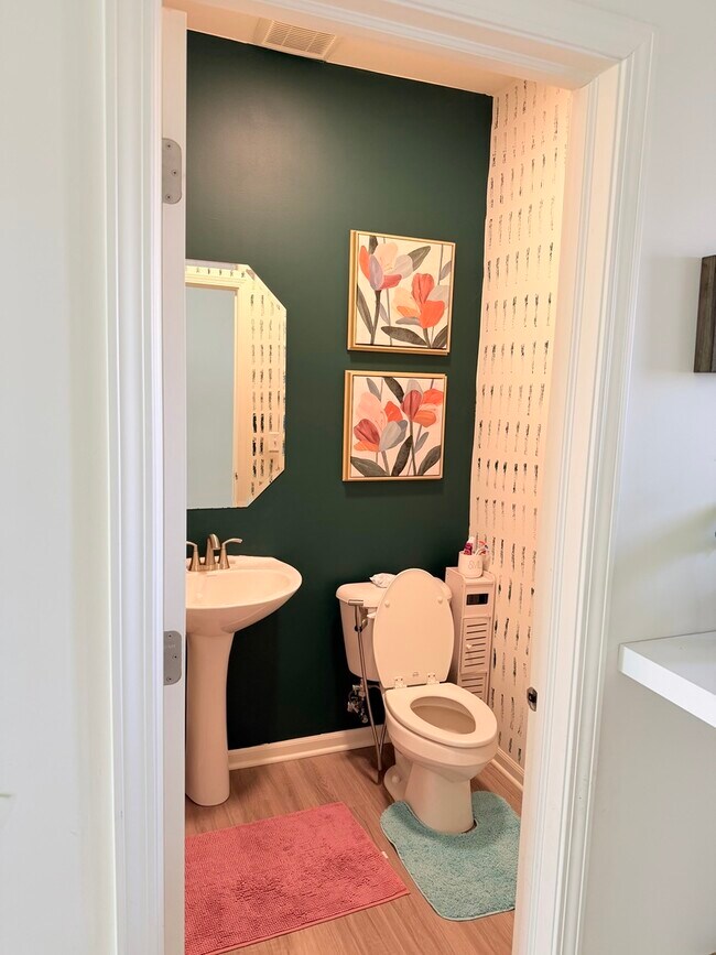 Building Photo - 2826 Kessler Dr