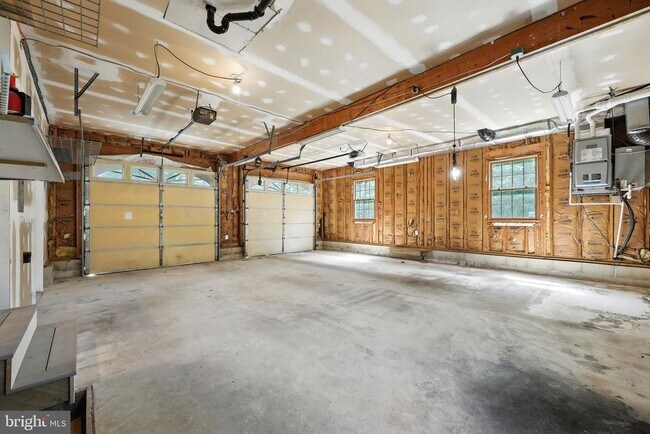 Building Photo - 439 S 8th Ave