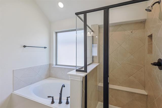 Building Photo - 3008 Bobcat Dr