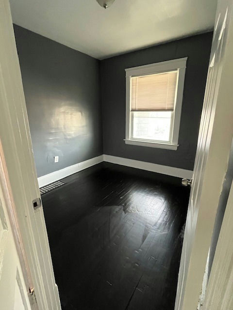 Building Photo - 3079 E 130th St