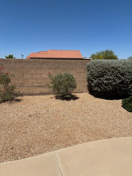 Building Photo - 17954 W Westfall Way