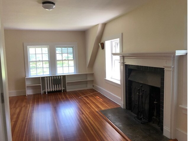 Master Bedroom - 14 Chestnut Hill Rd