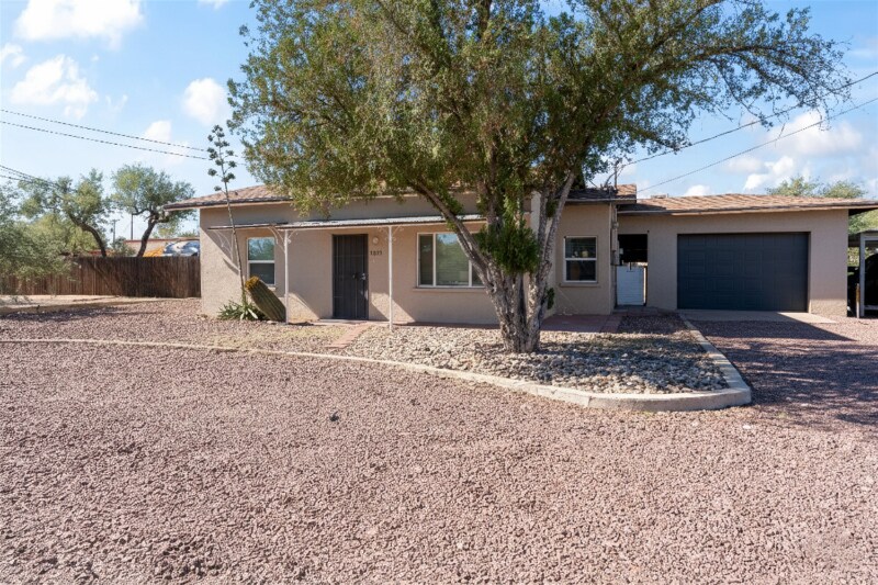 Building Photo - 3833 N Tyndall Ave