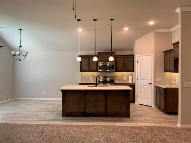 Building Photo - 18208 Autumn Grove Dr