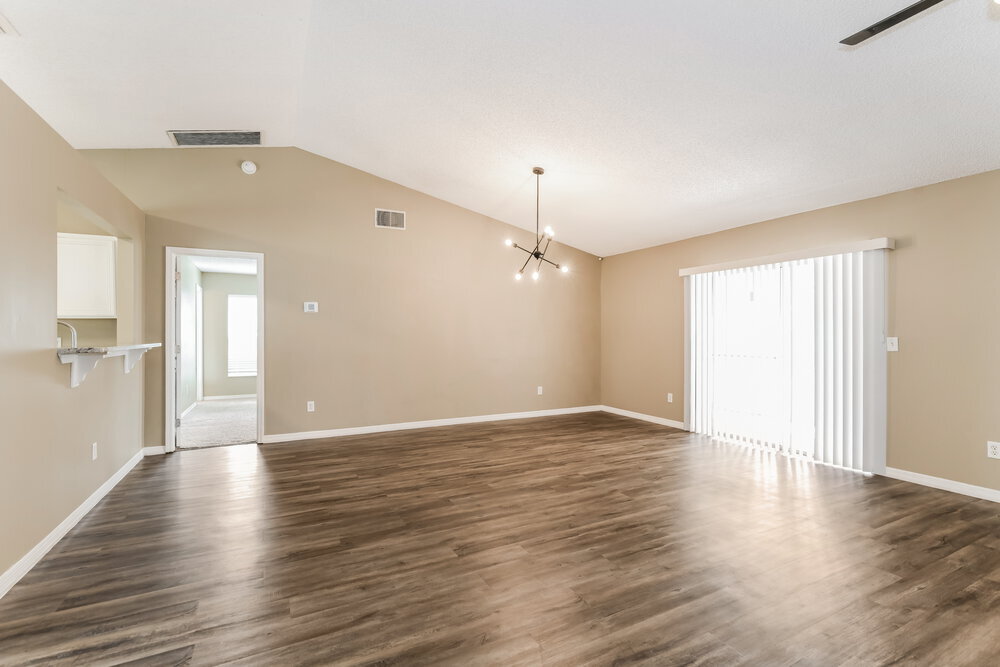 Building Photo - 547 Brentford Ct