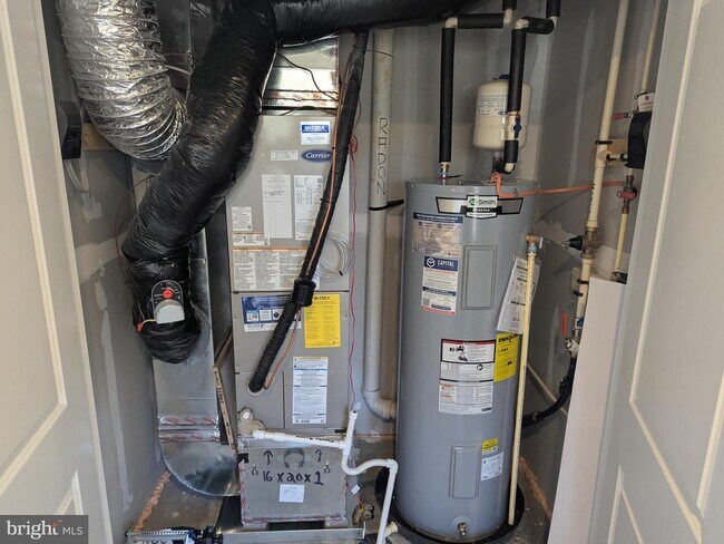 Building Photo - 294 Watercourse Dr