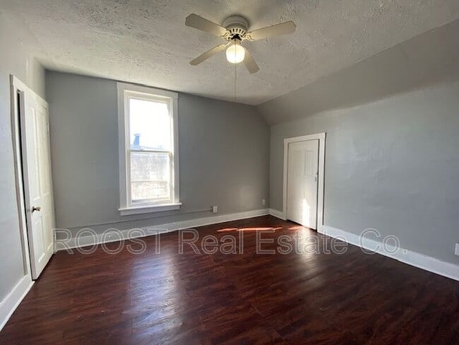 Building Photo - 1-198 1/2 E High St