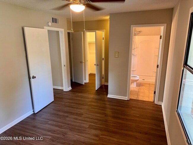 Building Photo - 1580 Guilford Cove