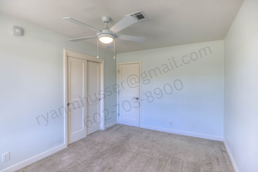 Building Photo - 6821 E 4th St