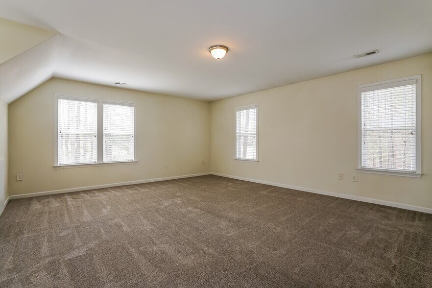 Building Photo - 4812 Landover Ridge Dr