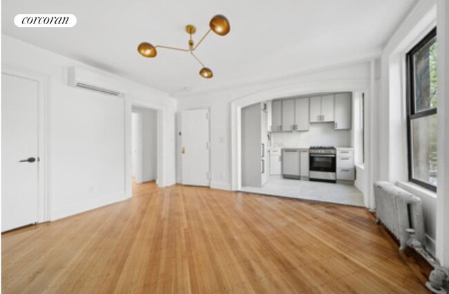 Primary Photo - 366 Clermont Ave