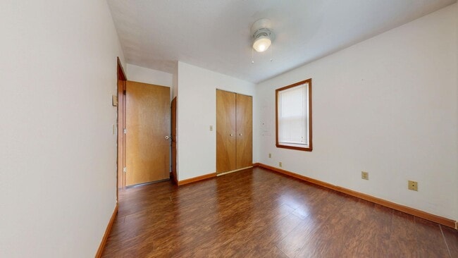 Building Photo - Cute ranch, all Electric in Madison Schools