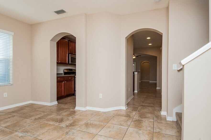 Building Photo - 5955 Beaconpark St