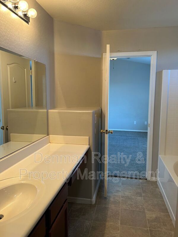 Building Photo - 1872 St David Ct